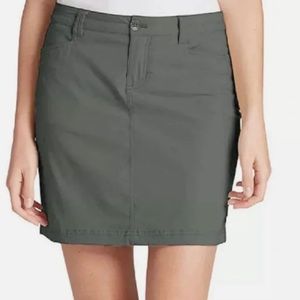 Eddie Bauer Women's Adventurer 2.0 Skort. Size 8